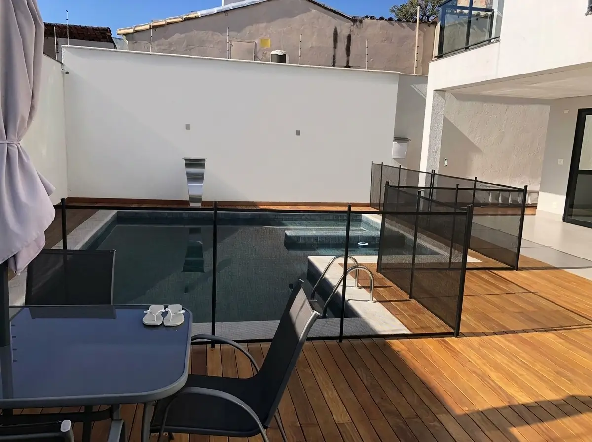 Cerca de proteção removível para piscina Preta